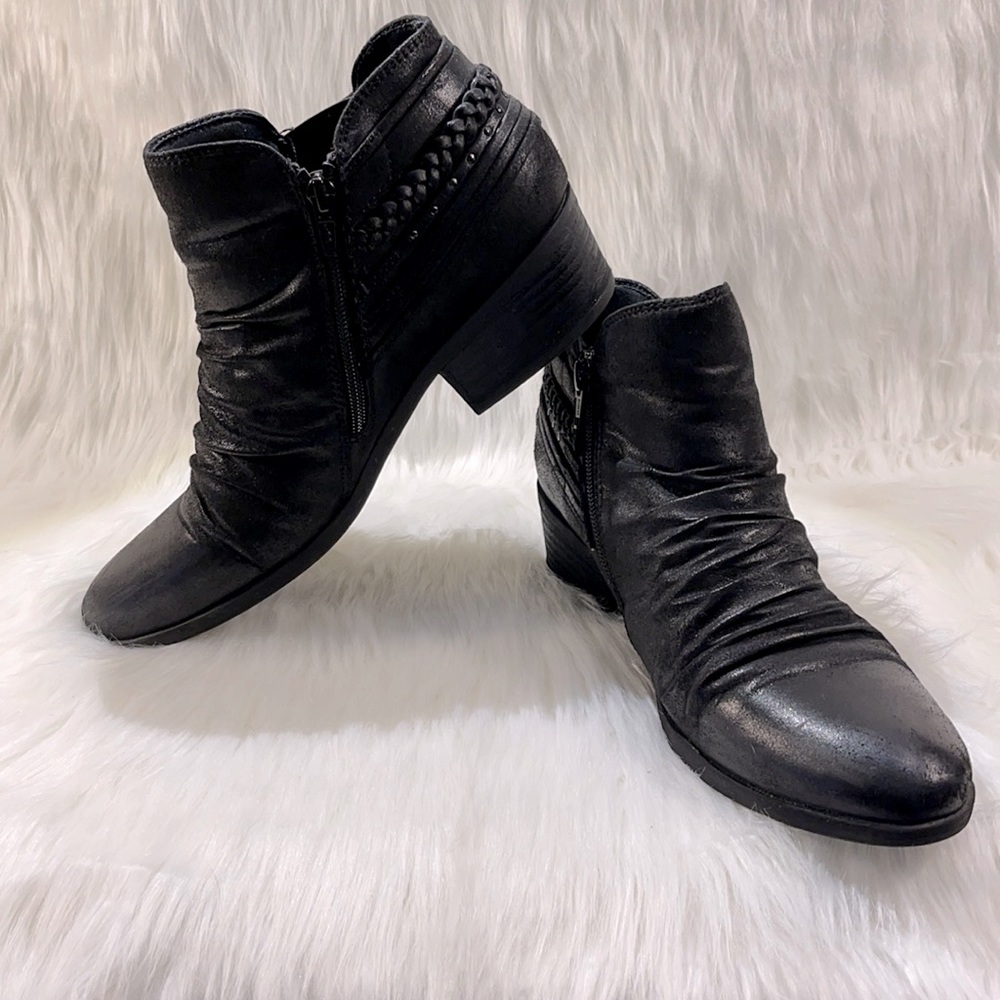 BareTraps Guenna Black Ankle Boots w/ Chain and Straps Detail